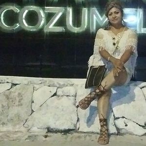 Meet your Posher, Juanita